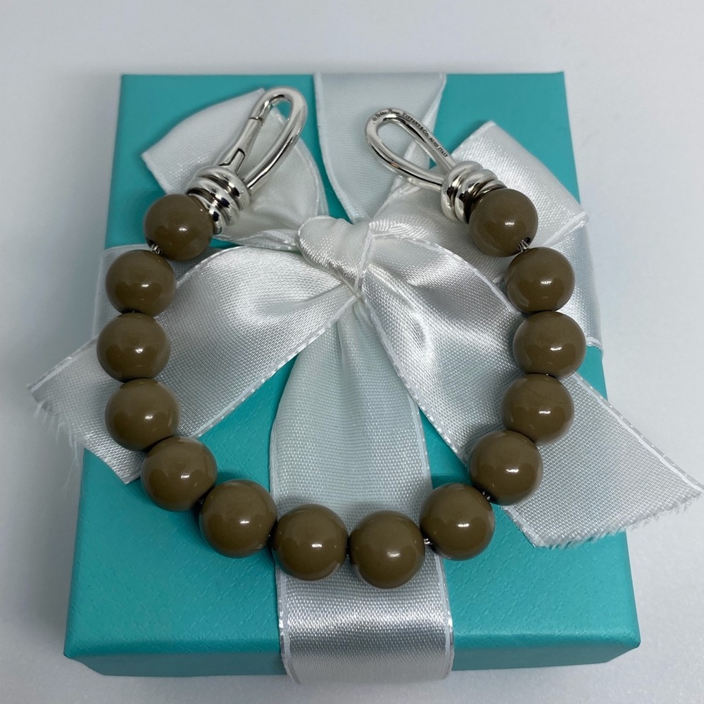 Elegant Brown Beaded Bracelet - Picture 3 of 4